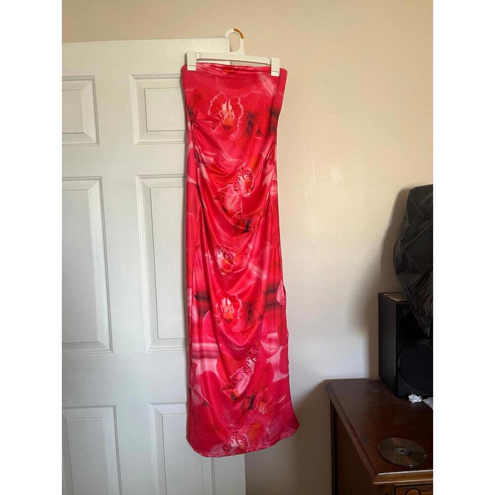 Strapless dress